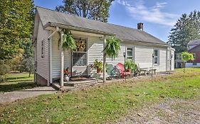 Home On Shared 10 Acres, On-Site Trail Access